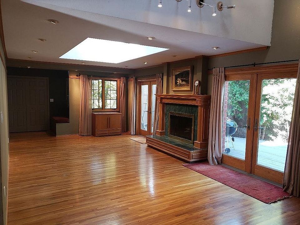 1st image of 1147 Agate St
