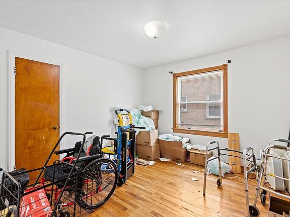 5th image of 5346 N California Ave APT 1S