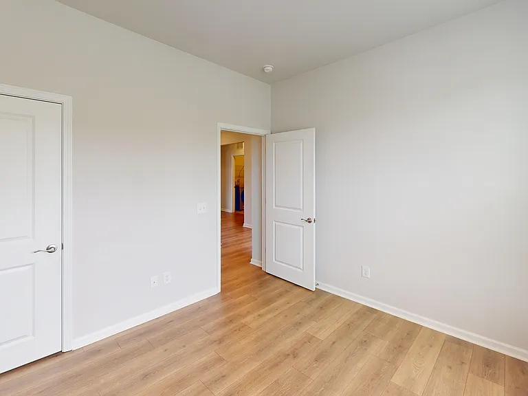4415 Sapphire Ct — Photo 7