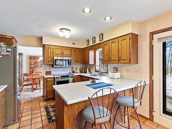 3rd image of 542 Huber Dr
