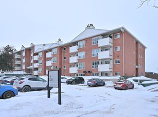 120 Bell Farm Rd #409, Barrie, ON L4M6J2