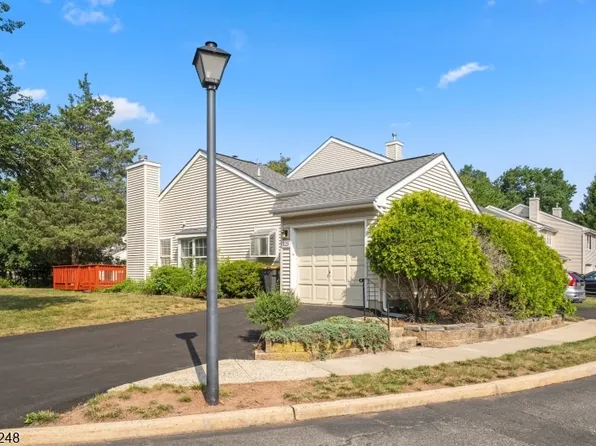 123 Harrow Dr, Somerset, NJ 08873