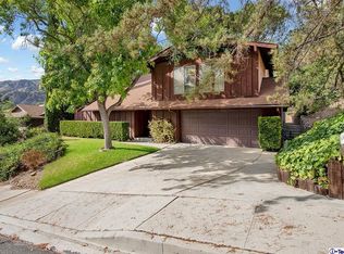 11482 Dellmont Dr, Tujunga, CA 91042