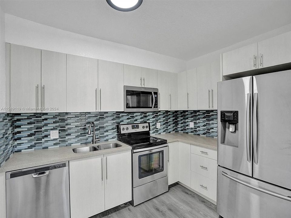 1st image of 2720 SW 13th Ave #A