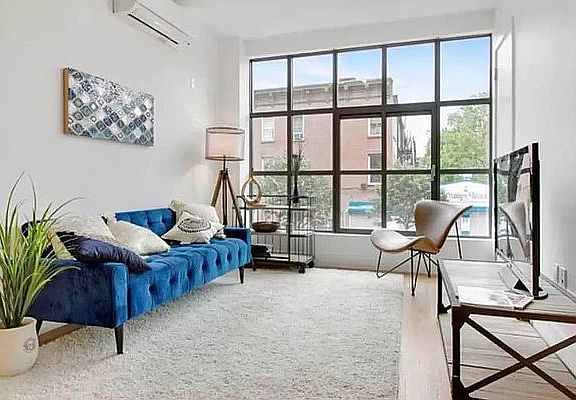 2nd image of 606 Franklin Ave #602