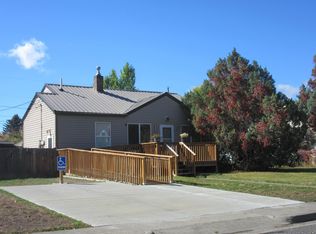 520 E Circle Dr, Cody, WY 82414
