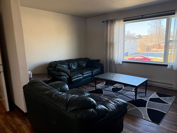 4th image of 1005 4th Ave SW #2