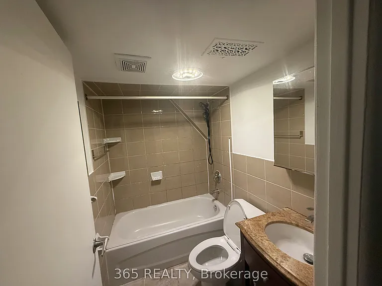202 Renforth Dr #BASEMENT — Photo 14