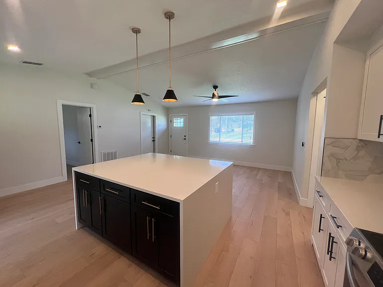 725 Jupiter Blvd NW — Photo 6