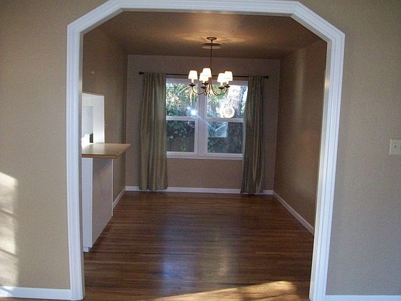 Formal Dining or Bonus Room
