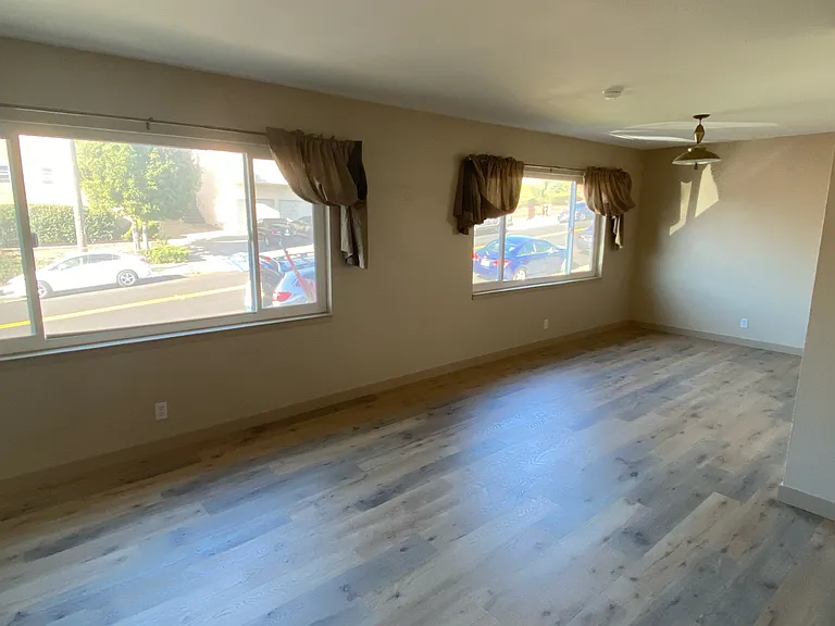 561 Miller Ave — Photo 8