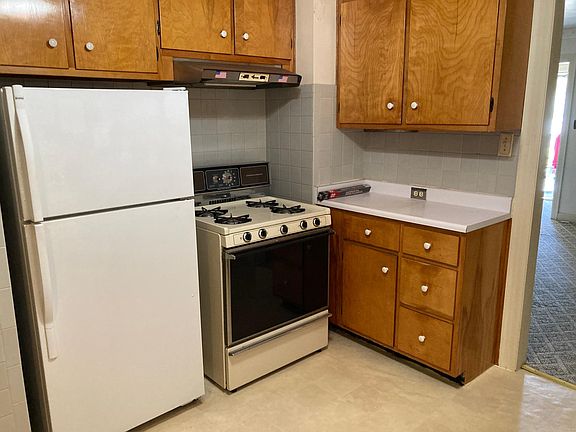 4th image of 3508 Burk St