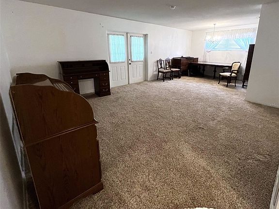 5th image of 2610 Cecile St