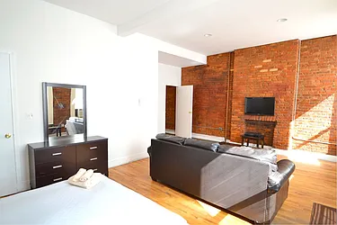 Rented by Smart City Real Estate LLC