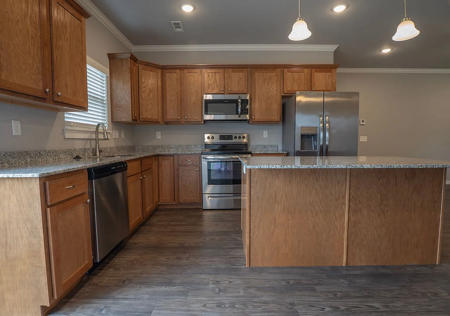 Charming 2 bedroom/2 bathroom in Pea Ridge! — Photo 4
