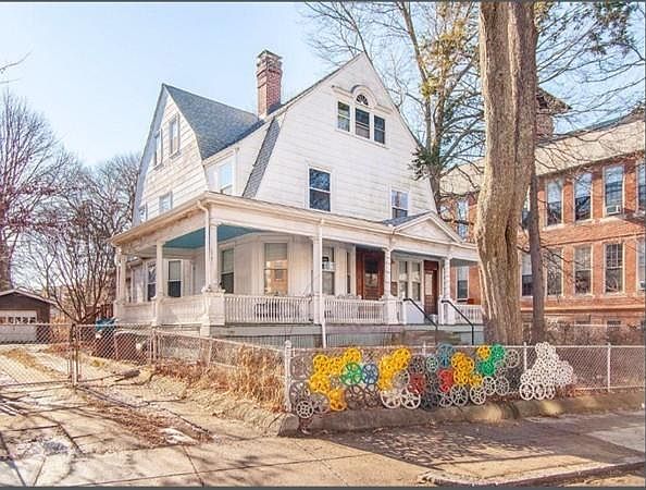 2nd image of 2 Hutchings St #1