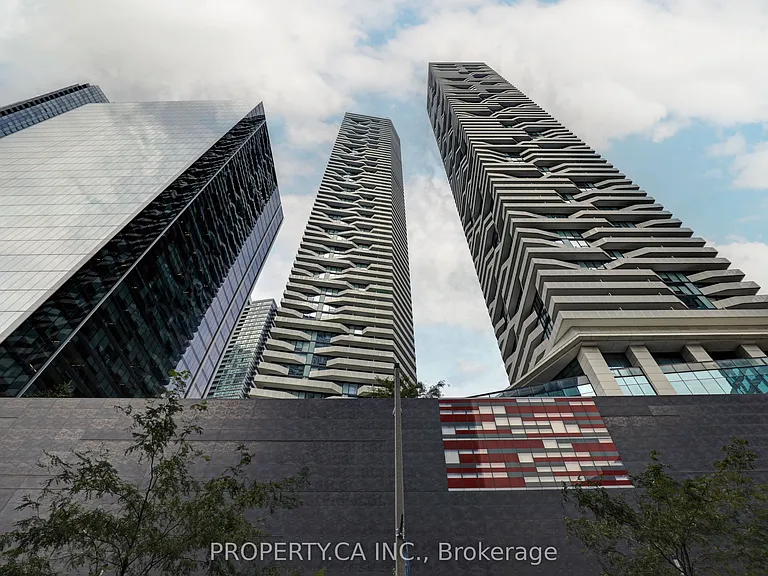 88 Harbour St #6706 — Photo 1