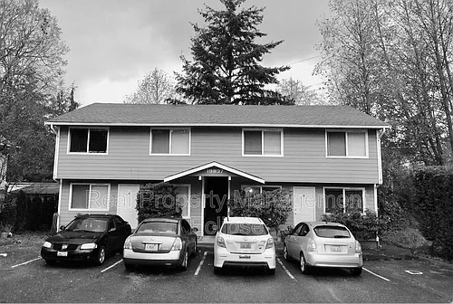 19837 25th Ave NE #B Photo 1