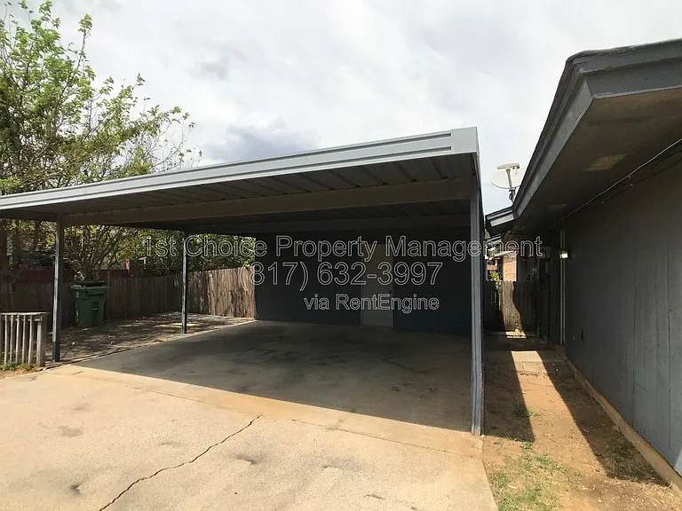 7041 Crosstimbers Ln — Photo 17