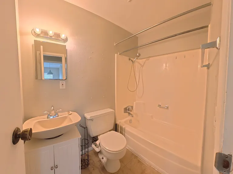 1101 W Nixon Dr — Photo 7