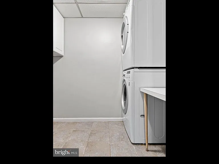 312 Windsor Ave #B — Photo 14