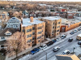 7415 N Rogers Ave, Chicago, IL 60626