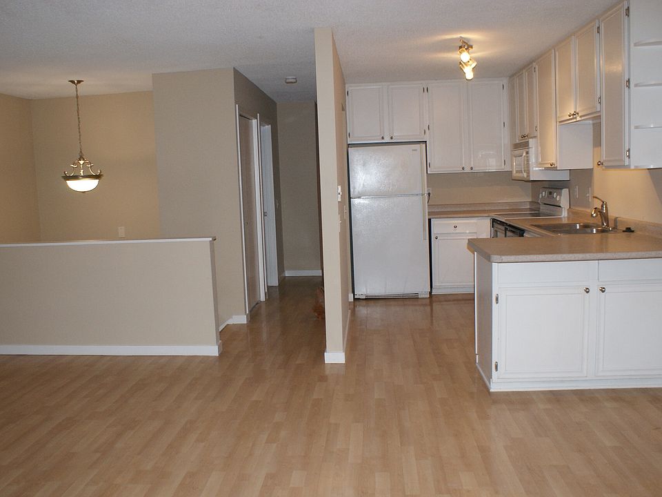 1st image of 825 145th St E