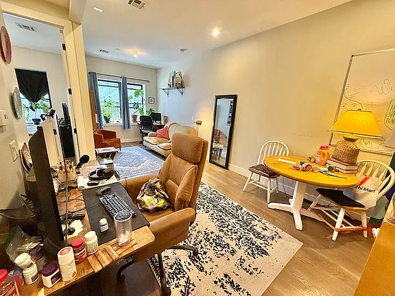 5th image of 494 Gates Ave #2B