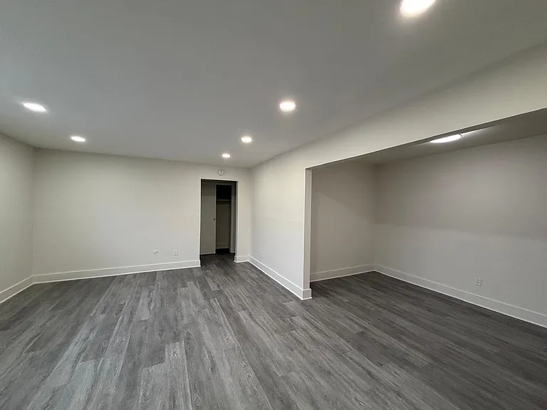 Livingston Gardens — Photo 25