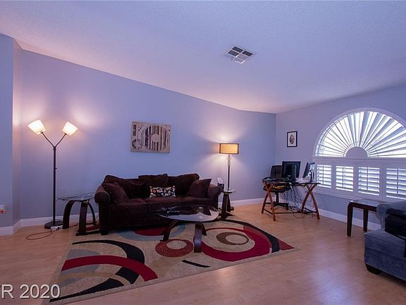 3rd image of 1434 Lodgepole Dr