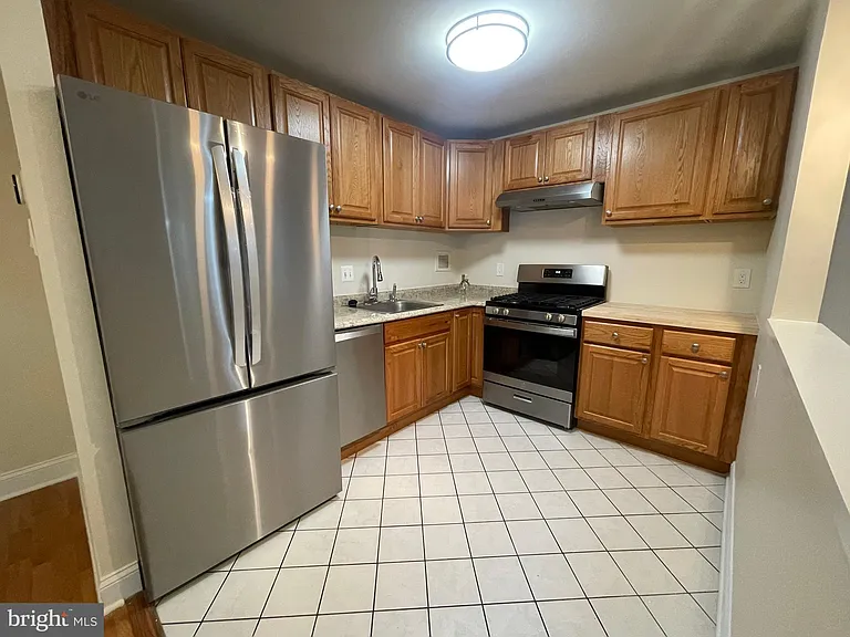 6139 Leesburg Pike #107 — Photo 7
