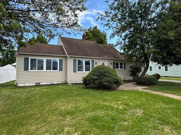822 White Oak Rd, Dover, DE 19901