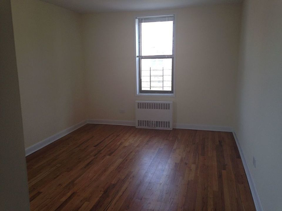 2nd image of 62-60 108th St #6C