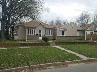 229 E 14th St APT 1, Junction City, KS 66441