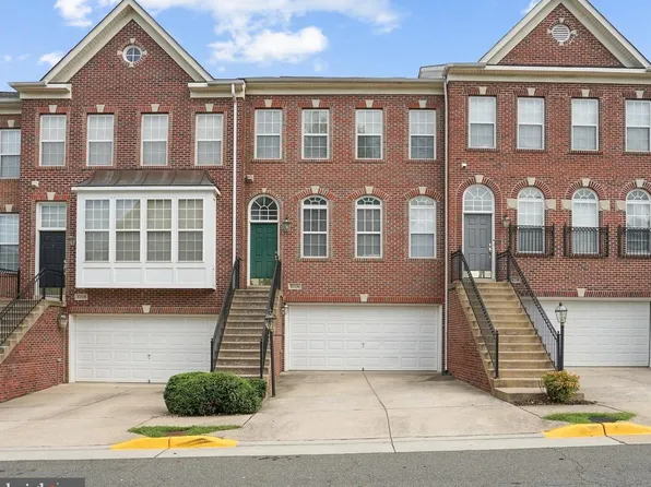 8206 Gunston Commons Way, Lorton, VA 22079