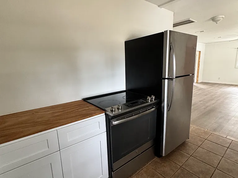 252 Barrett Bush Ln — Photo 3