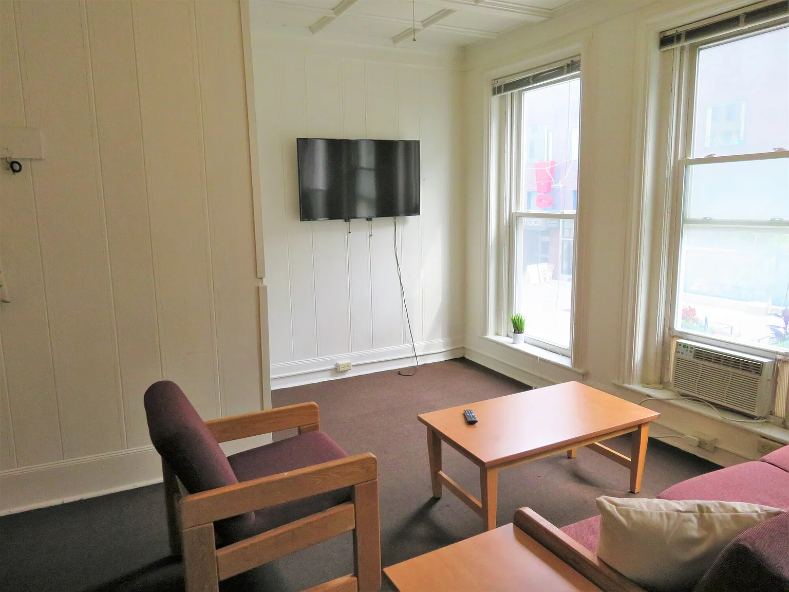 Private 1-Bedroom on the Commons — Photo 3