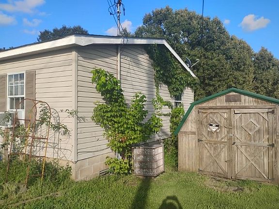 2nd image of 217 Lakeshore Dr