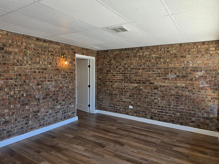 1731 E Redfield Rd — Photo 43
