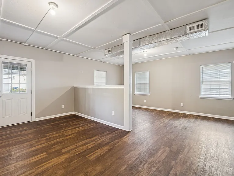 801 Poplar Ave #B — Photo 6