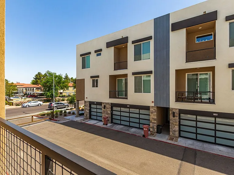 The Aeries Townhome Apartments — Photo 34