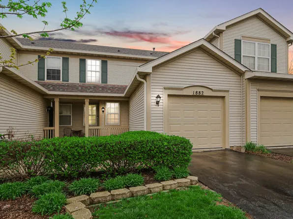 1882 N Wentworth Cir, Romeoville, IL 60446
