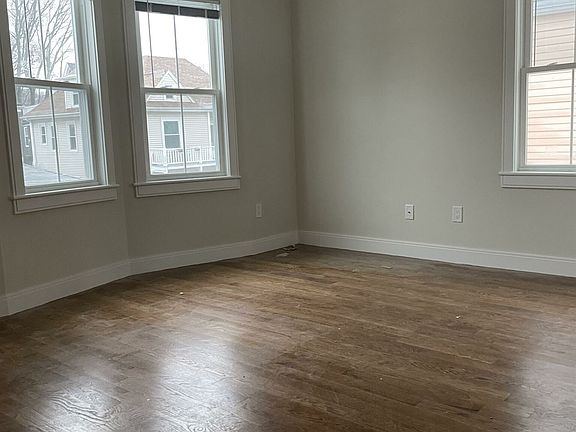11 Falkland #2 Boston (Brighton) Shared Unit Photo 13