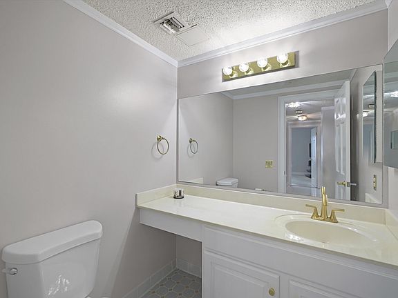 5th image of 1 7th St Suite 1304