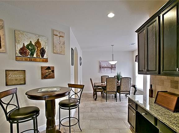 4th image of 6908 Oeste Dr
