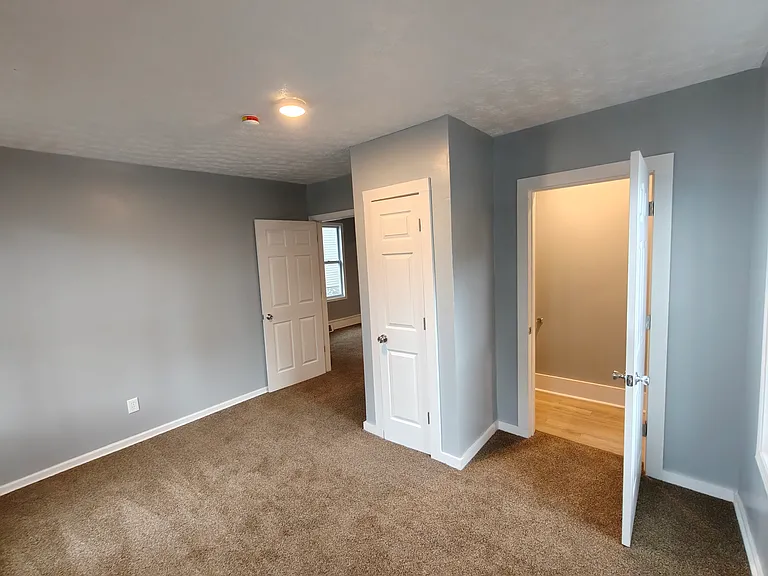 344 N Adams St — Photo 6