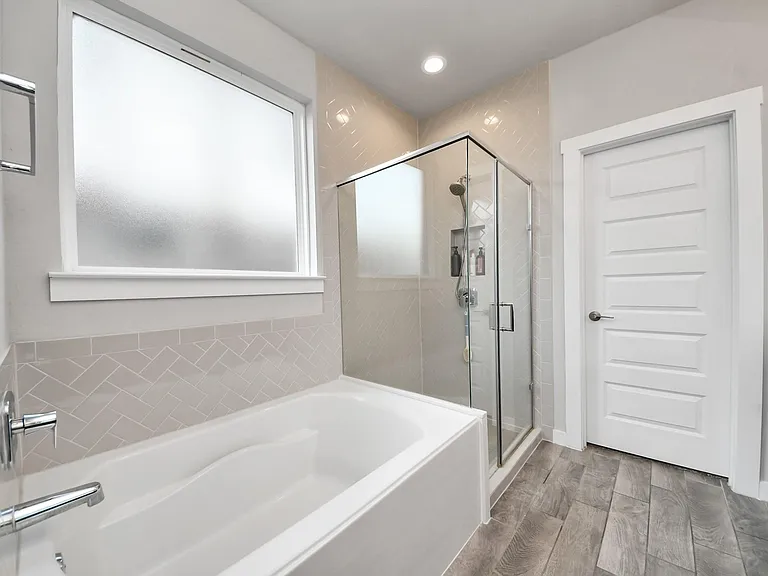 3815 Favor Forest Ct — Photo 25
