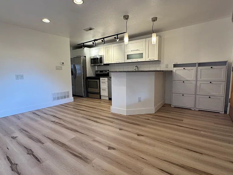 195 S Pennsylvania St #302 — Photo 24