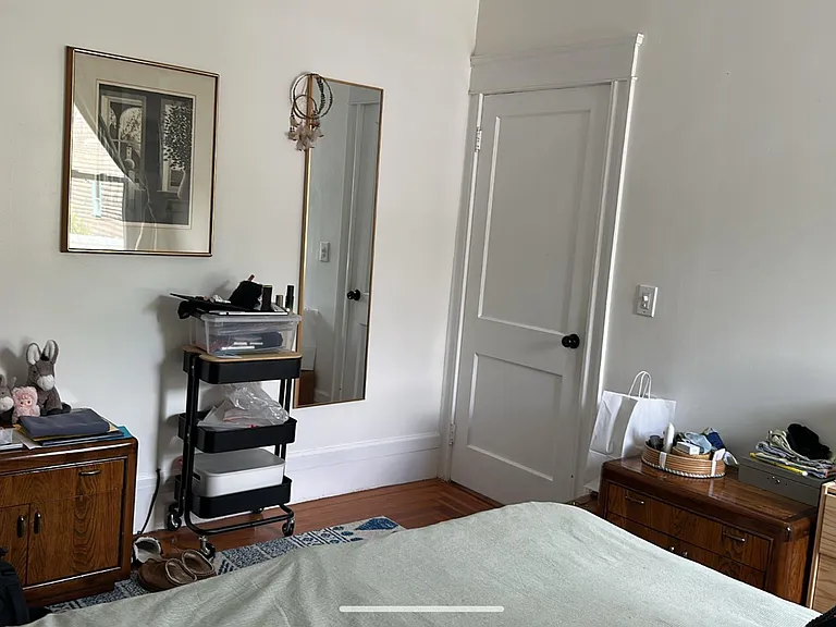 102 Rochambeau Ave — Photo 24