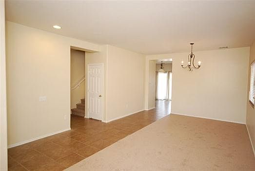 3rd image of 962 W Calle Valenciana